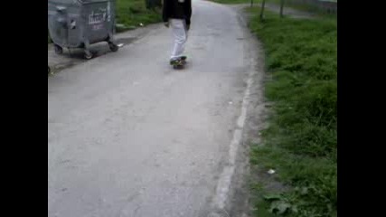 Fakie Front Side Shouve It