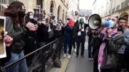 Студенти блокираха парижки университет заради войната в Газа