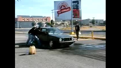 Vw Jetta подгрява гумите