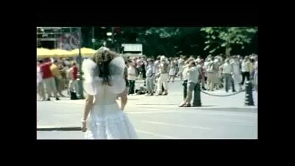 Tiеsto feat. Maxi Jazz - Dance4life 