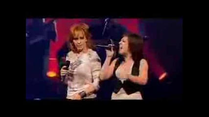 Reba Mcentire and Kelly Clarkson - Walk Away