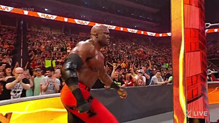 Bobby Lashley vs. Omos - Arm Wrestling Challenge: Raw, April 25, 2022