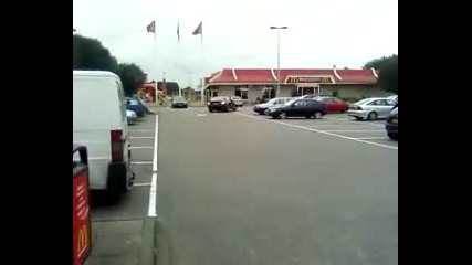 Bmw M5 Burnout @ Mcdonalds Eindhoven