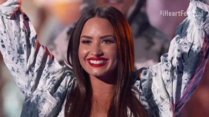 Прекрасно изпълнение!!! Demi Lovato - Sorry Not Sorry (iheartradio 2017)