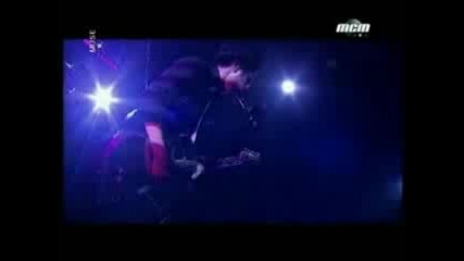 Muse - Plug In Baby [trabendo - Paris Live 10.09.2003]