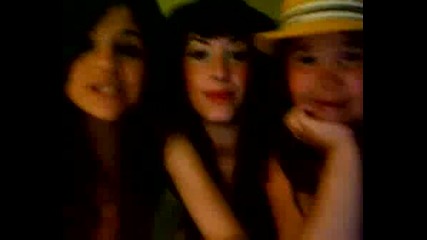 demi and selena