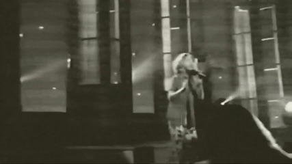 Страхотна! Christina Aguilera пее песен на Toni Braxton на 13 години