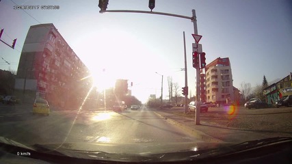 Минаване на червен светофар 16