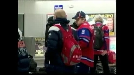 Свалиха от самолета световните шампиони по хокей от Русия