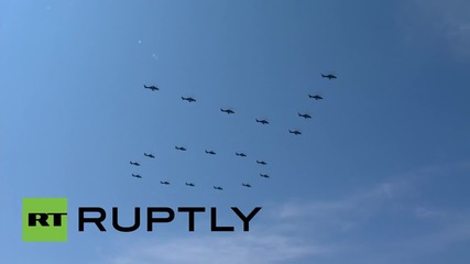 China: President Xi Jinping inspects troops at WWII parade