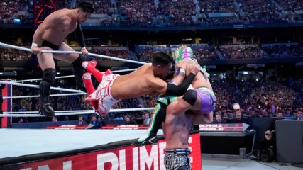Bodies soar in high-flying Fatal 4-Way Match for the WWE Cruiserweight Title: Royal Rumble 2019 Kickoff