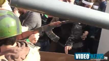 Дойдоха танковете, Ранобудните ги насочиха срещу Парламента