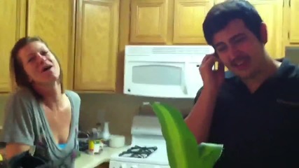 Damien and Melicia try Dried Ghost Peppers