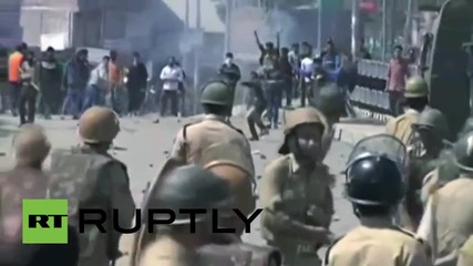 India: Forces shoot and kill teenager during separatist protest