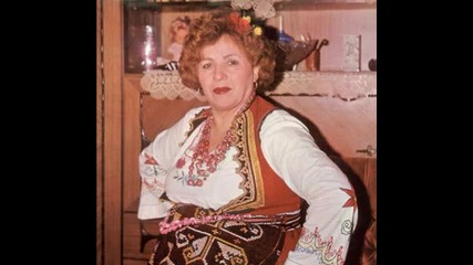 Vaska Ilieva - Ne me zalno gledaj majko