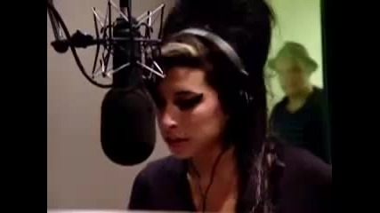 Amy Winehouse - Love is a losing game (live a Radio Deejay) 