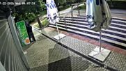 Маскиран разби и обра три вендинг-машини тази нощ в Горна Оряховица