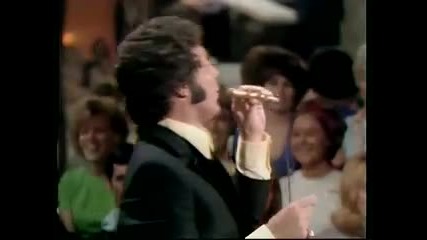 Tom Jones - Love Me Tonight 