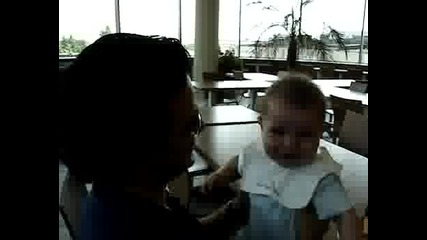 Щур бебешки смях