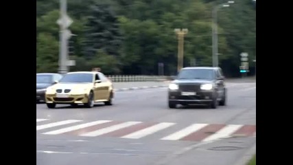 - Jeep Grand Cherokee се подиграва с Bmw M5