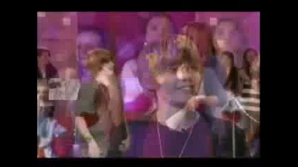 Justin Bieber Performing One Time on The Wendy Williams Show 27 - 11 - 2009 