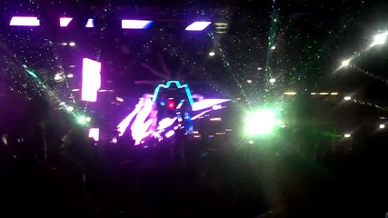 Skrillex Performing Birdy Nam Nam Remix goin In Samf 6.16.12