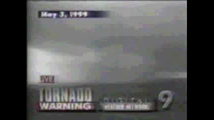 Bizarre - Ufo Footage During A Tornado