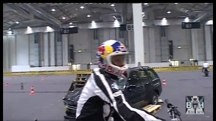 Chris Pfeiffer Stunts Worldchampion Stunt Riding Bmw Motorrad Motorcycle