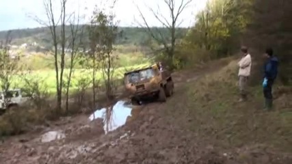 Volvo 6x6 спасителят на Toyota