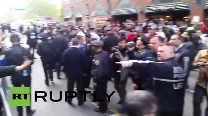 Арестите на демонстранти в Ню Йорк продължават