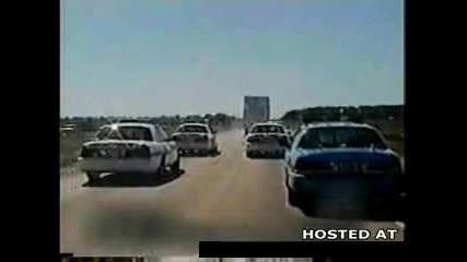 Яка гонка на камион...и не се предава...