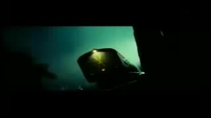 Mia - Paper Planes - Slumdog Millionaire Movie Music Video 