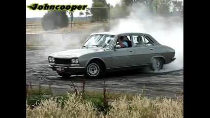 Peugeot 504 V8 burnout