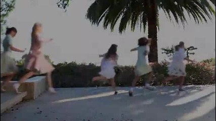 Justin Bieber бяга от фенове [ Смях ]
