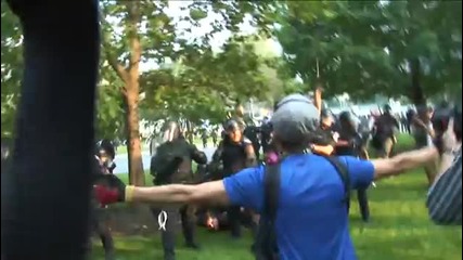 Toronto Police Attack Peaceful Protesters and Journalists at G20 Protests 