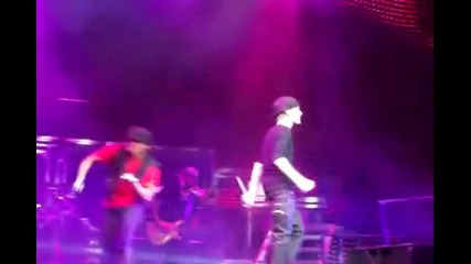 Justin Bieber Cant Stop Laugh :d 