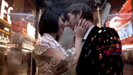 Katy Perry - Waking Up In Vegas