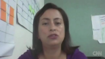 Ревнивец заключва с катинар дънките на гаджето си, за да не му кръшка