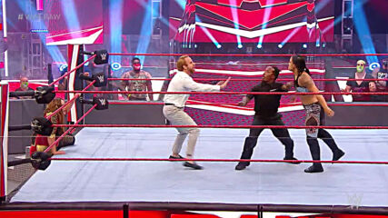 Nia Jax vs. Shayna Baszler: Raw, July 27, 2020
