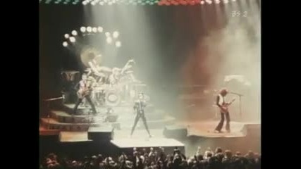 Queen - We Will Rock You Fast ( Интро в Брюксел 1979)