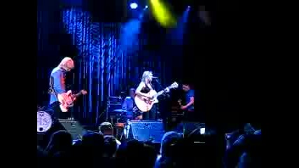 Emily Osment Live Average Girl