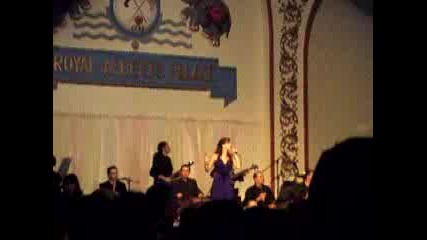 Nancy Ajram - Enta Eih (live)