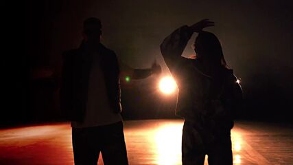 Mc Stojan feat. Viki Eftimova - Emirati (official Video).mp4