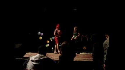 Мурат Се Изявява Като Ненка
