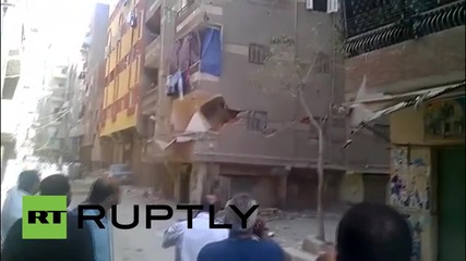 Срутване на жилищен блок в Кайро