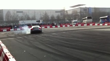 Звяр!!mercedes Slr Mclaren Burnout and Donut