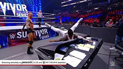 Randy Orton goes vintage against The Usos: Survivor Series 2021 (WWE Network Exclusive)