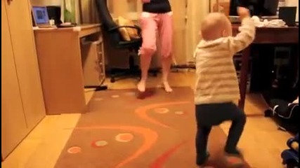 Бебе танцува Gangnam_style