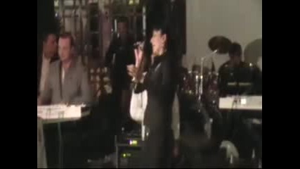 Бони - Първом Първом Песен На Живо 2009 