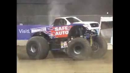 Monster Jam - Safe Auto Minimizer Freestyle In San Francisco